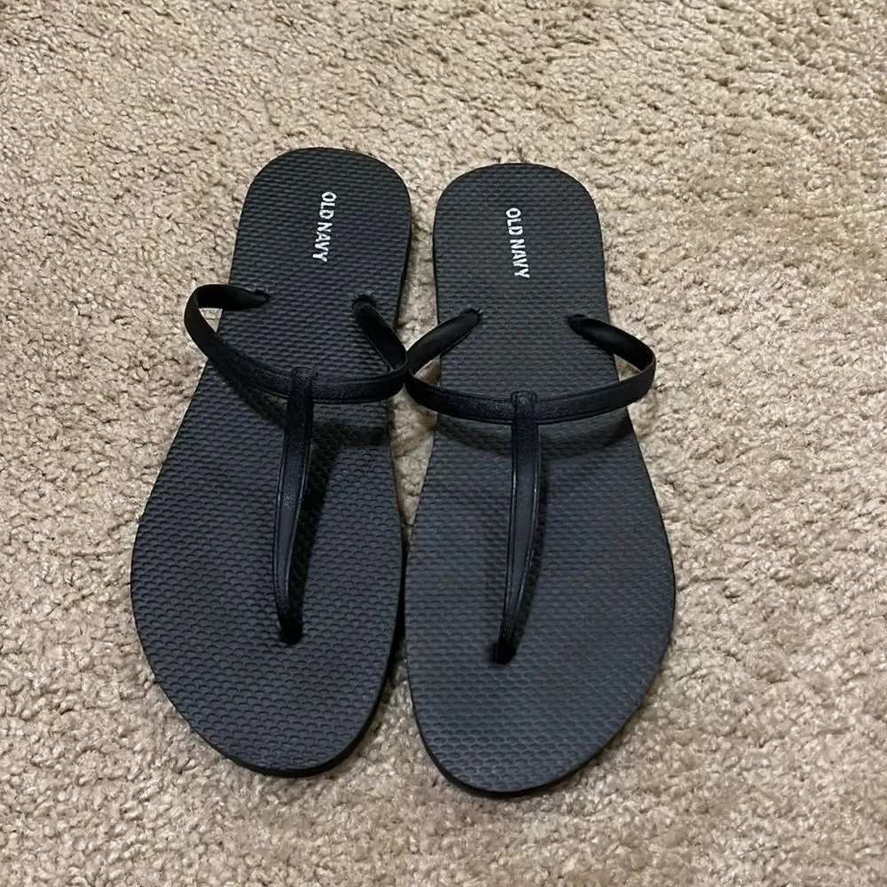 Old Navy Sandal - Size 11